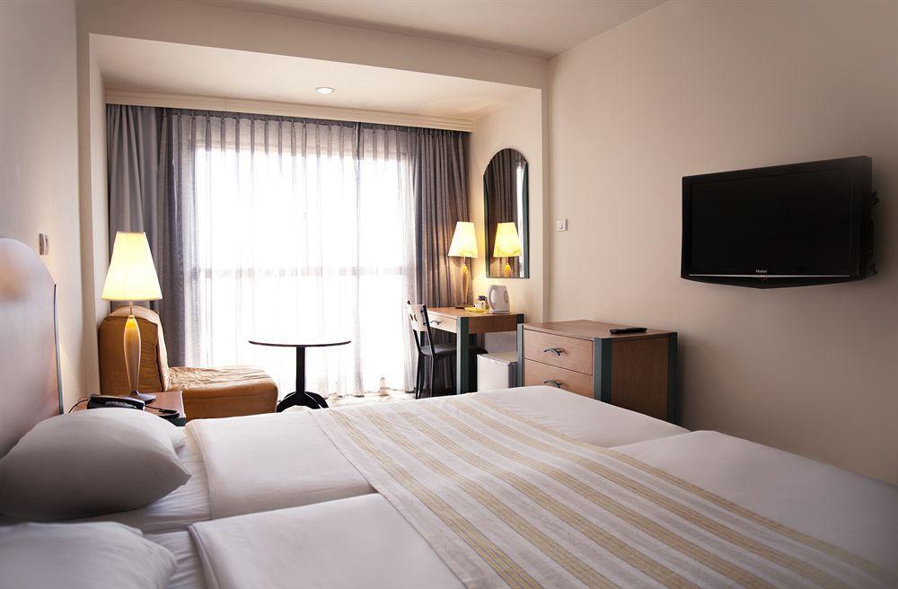 Royal Inn Tiberias Exterior photo
