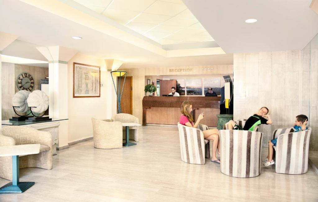 Royal Inn Tiberias Exterior photo