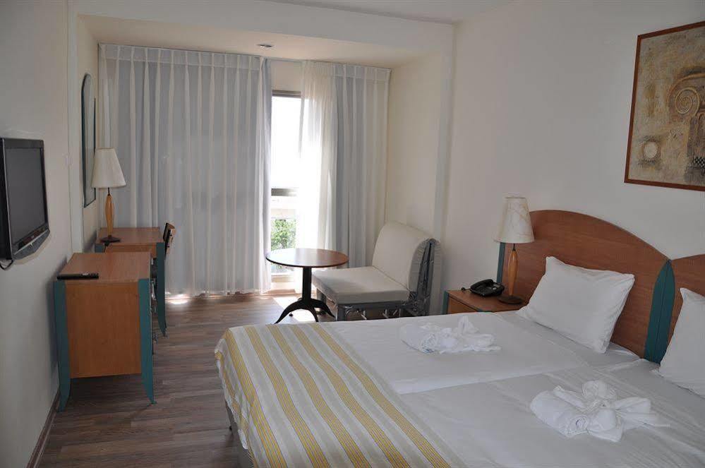 Royal Inn Tiberias Exterior photo